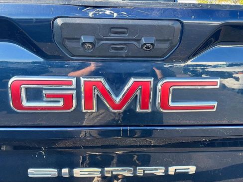 Used 2022 GMC Sierra 2500 AT4 w/ AT4 Premium Plus Package AWD/4WD image 6