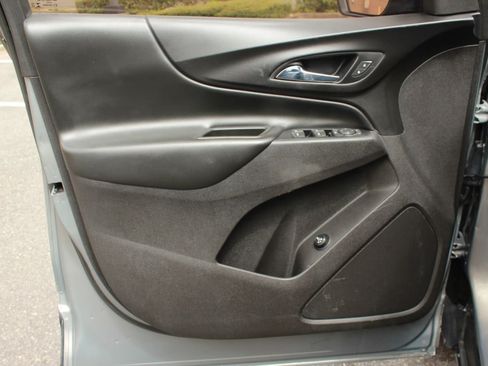 Used 2018 Chevrolet Equinox LT AWD/4WD image 14