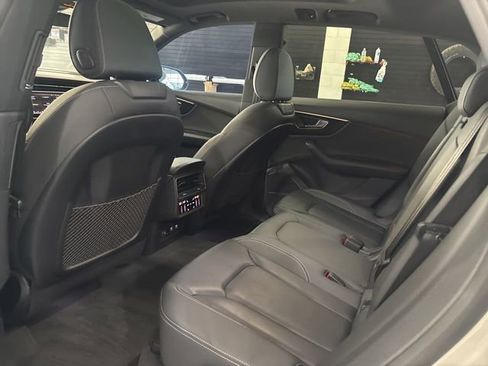 Used 2021 Audi Q8 Premium Plus w/ Premium Plus Package AWD/4WD image 29
