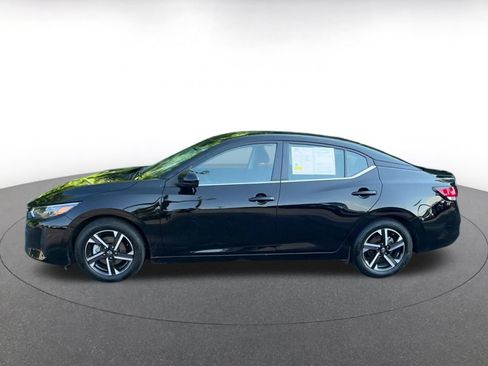 Used 2025 Nissan Sentra SV FWD image 8