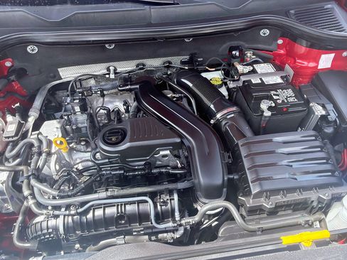 Certified 2023 Volkswagen Taos SE FWD image 35