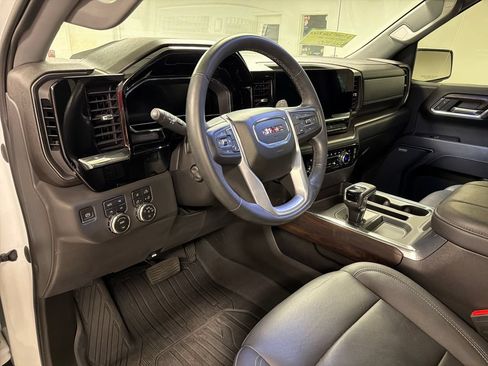 Used 2023 GMC Sierra 1500 SLT AWD/4WD image 27