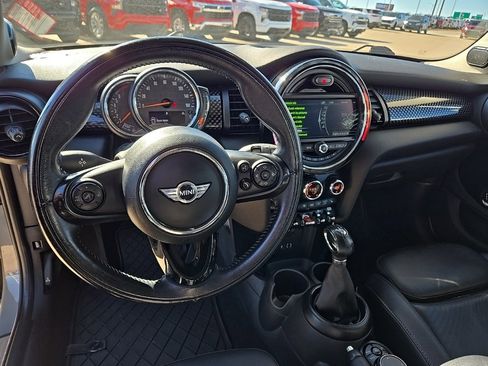 Used 2018 MINI Cooper S image 44