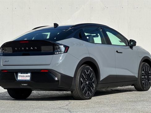 New 2026 Nissan Leaf Platinum+ image 5