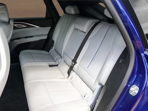 Certified 2025 Cadillac Lyriq Sport w/ LPO, Floor Liner Package AWD/4WD image 22