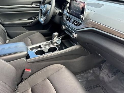 Used 2023 Nissan Altima 2.5 SV FWD image 19