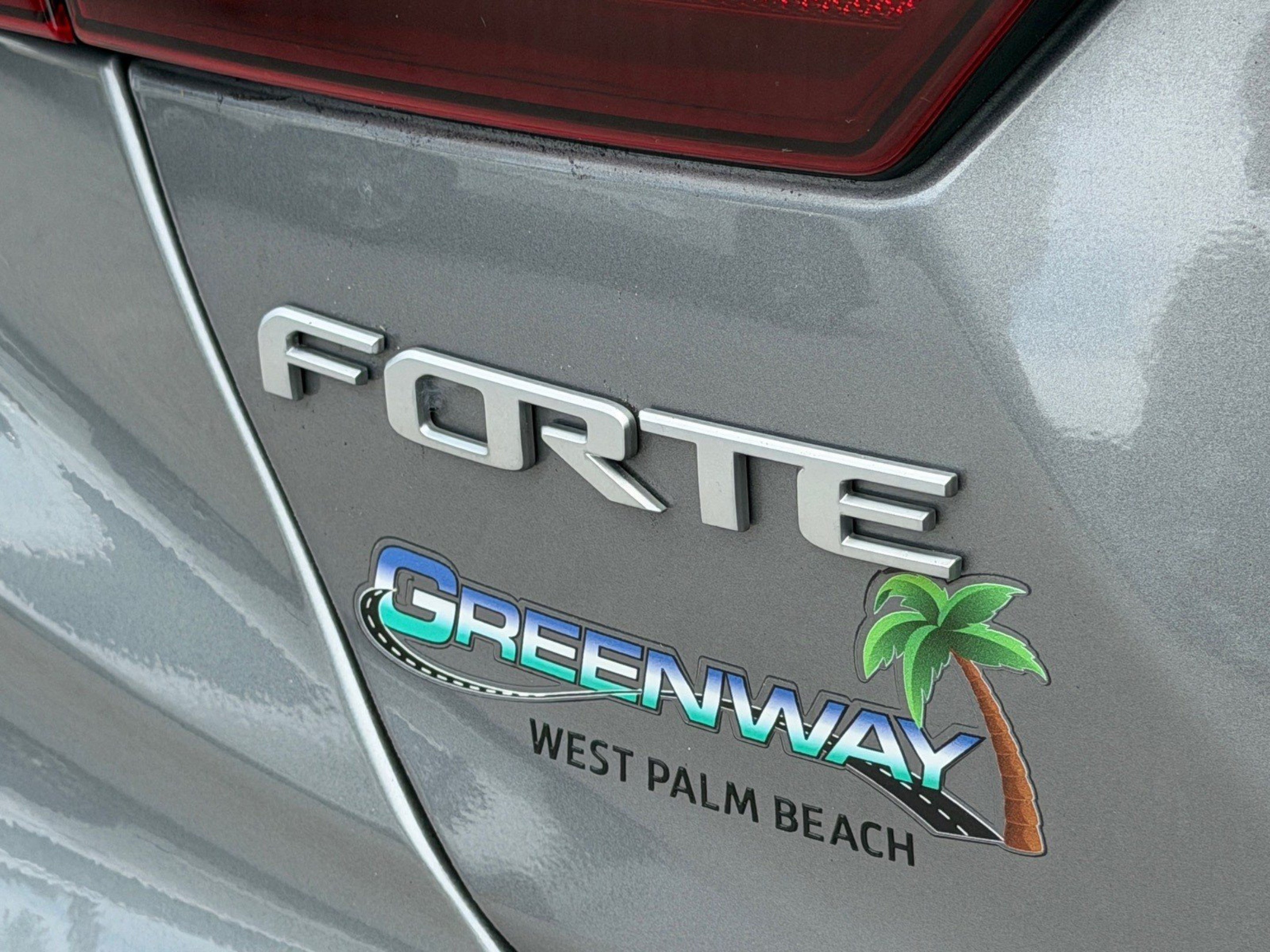 Certified 2024 Kia Forte LXS w/ LXS Technology Package FWD image 16