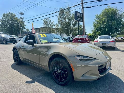 Used 2023 MAZDA MX-5 Miata Club RWD image 8