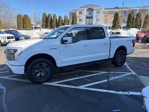 Used 2022 Ford F150 Lightning Lariat w/ Equipment Group 511A High image 4