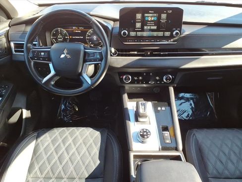 Used 2024 Mitsubishi Outlander 4WD Plug-In Hybrid image 14