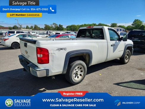 Used 2009 Chevrolet Silverado 1500 W/T AWD/4WD image 4
