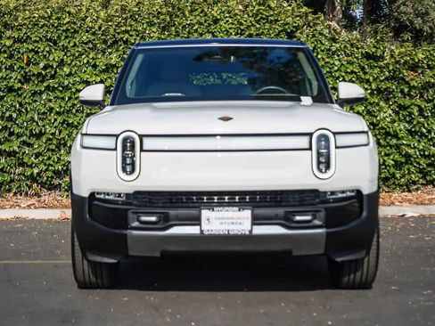 Used 2023 Rivian R1S Adventure AWD/4WD image 2