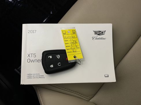 Used 2017 Cadillac XT5 Premium Luxury image 32