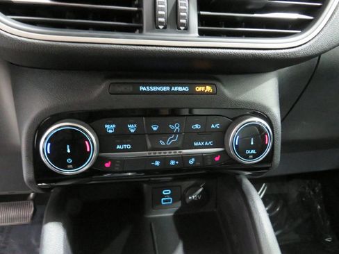 Used 2022 Ford Escape SEL image 21