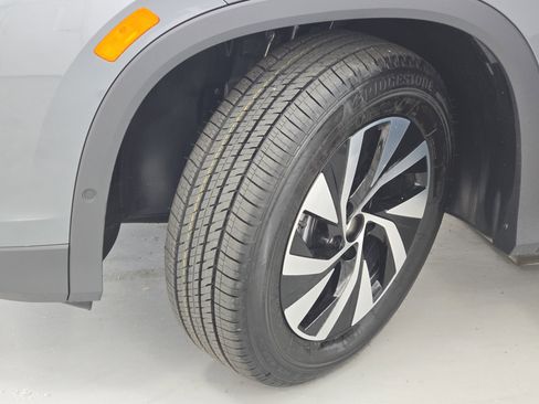 New 2025 Volkswagen Tiguan S image 31