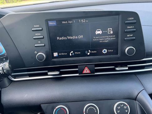 Used 2025 Hyundai Elantra SE FWD image 7