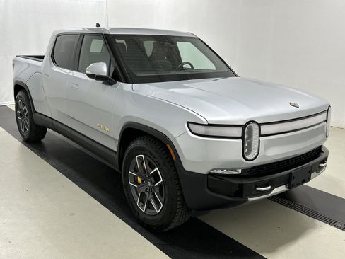 Used 2022 Rivian R1T Adventure AWD/4WD image 7
