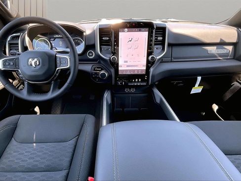 New 2026 RAM 1500 Big Horn AWD/4WD image 9