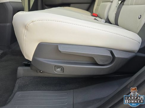 Used 2025 Hyundai Santa Fe SEL FWD image 51