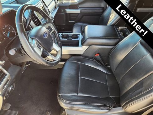 Used 2020 Ford F250 Lariat w/ Chrome Package image 13