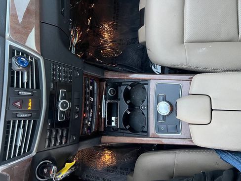 Used 2013 Mercedes-Benz E 350 E 350 Sport 4dr Sedan image 23