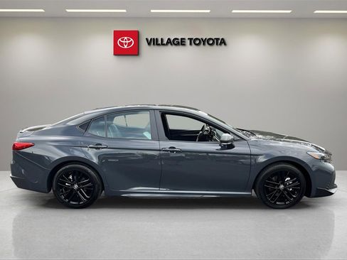 Certified 2026 Toyota Camry Hybrid image 6