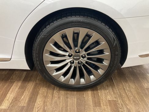 Used 2018 Genesis G90 3.3T Premium AWD/4WD image 10