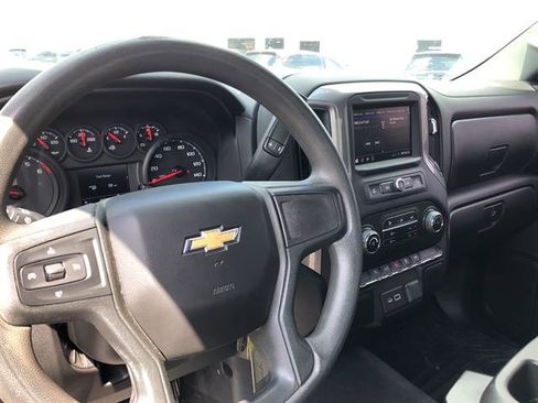 Used 2022 Chevrolet Silverado 1500 Custom image 9