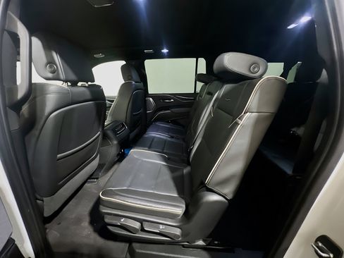 Used 2022 Cadillac Escalade ESV Sport w/ Touring Package RWD image 19