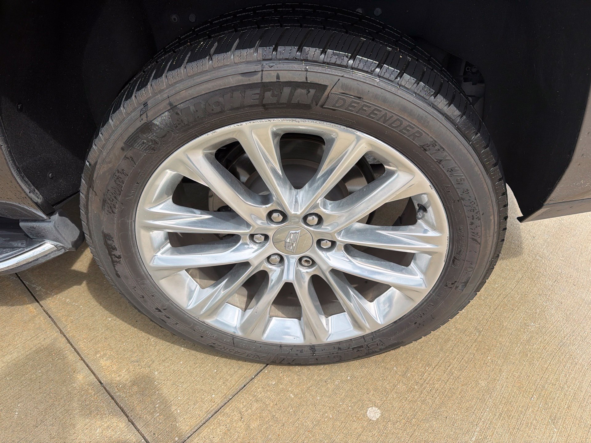 Used 2020 Cadillac Escalade Luxury AWD/4WD image 8