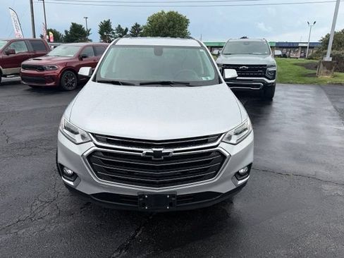Used 2019 Chevrolet Traverse LT w/ LT Premium Package AWD/4WD image 3