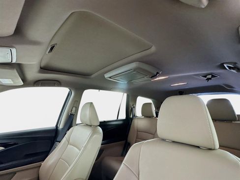 Used 2021 Honda Pilot Touring image 15