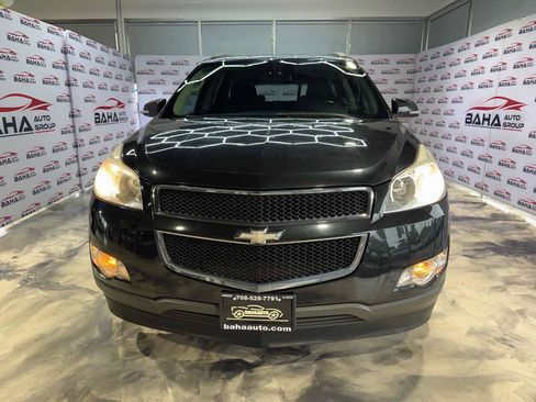 Used 2012 Chevrolet Traverse LT FWD image 2