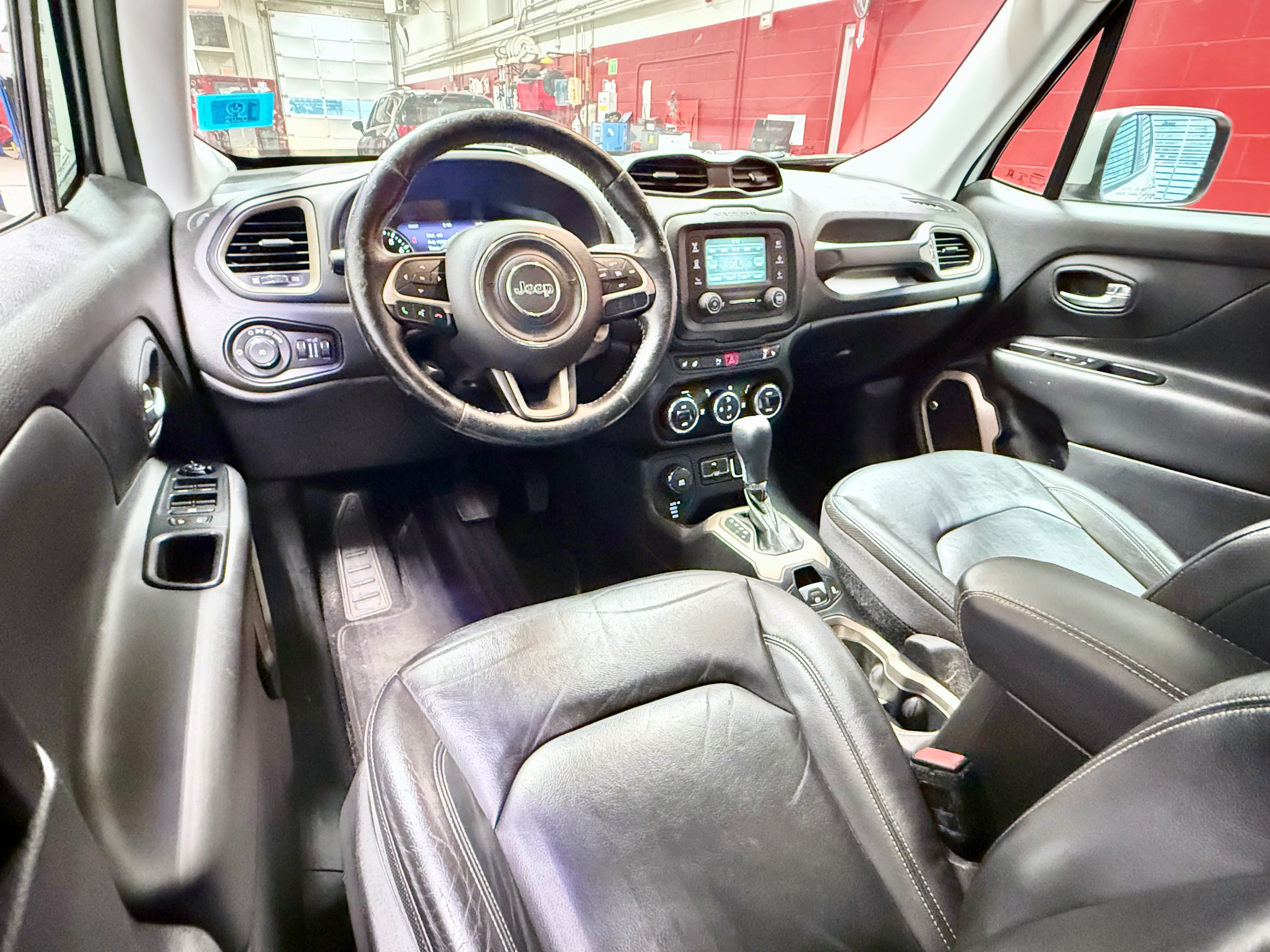 Used 2016 Jeep Renegade Limited w/ Advanced Technology Group AWD/4WD image 18