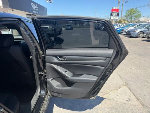 Used 2018 Honda Accord Sport image 15