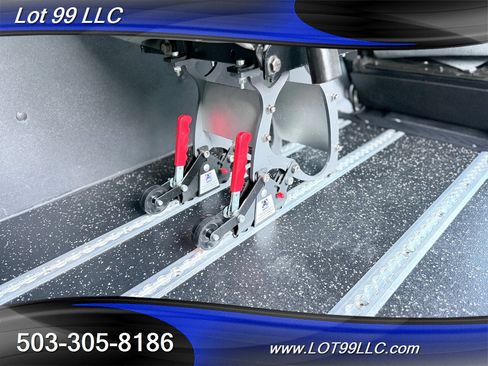 Used 2018 Ford Transit 150 XL image 26