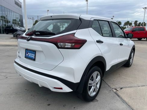Used 2024 Nissan Kicks S image 3
