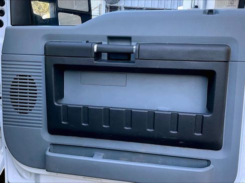 Used 2016 Ford F250 XL w/ Power Equipment Group image 22