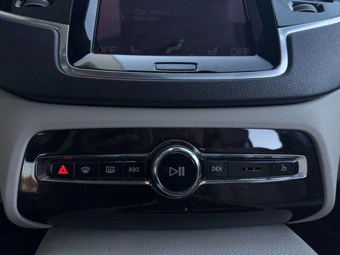 Used 2016 Volvo XC90 T6 Momentum w/ Momentum Plus Package image 29