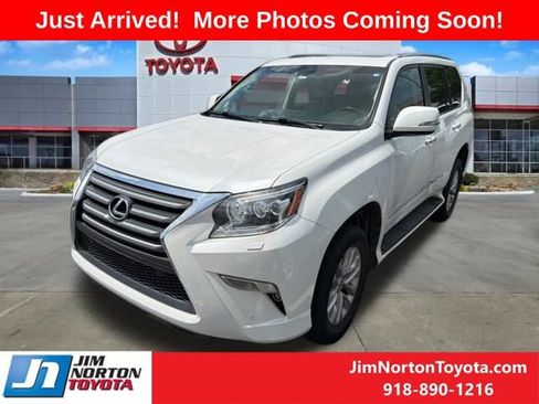 Used 2018 Lexus GX 460 Premium w/ Premium Package AWD/4WD image 3