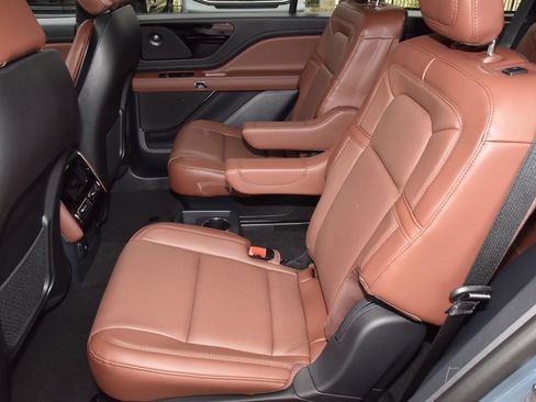New 2026 Lincoln Aviator Reserve w/ Jet Appearance Package RWD image 14