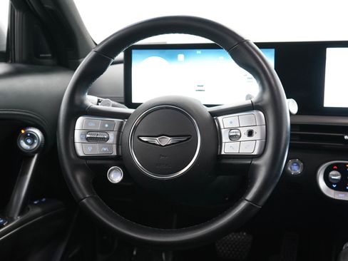 Used 2023 Genesis GV60 Advanced AWD/4WD image 17