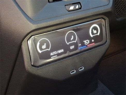 Used 2025 BMW X3 xDrive30i w/ Premium Package image 11