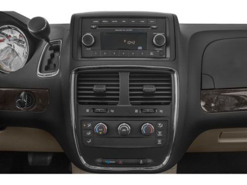 Certified 2019 Dodge Grand Caravan SXT FWD image 10