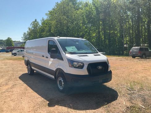 New 2026 Ford Transit 250 Low Roof RWD image 3