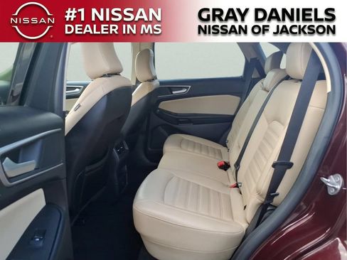 Used 2022 Ford Edge SEL AWD/4WD image 25