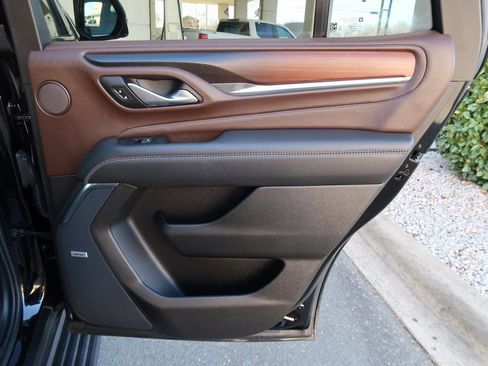 Used 2022 GMC Yukon Denali image 36