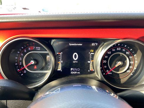 Used 2020 Jeep Wrangler Unlimited Rubicon w/ Dual Top Group AWD/4WD image 16
