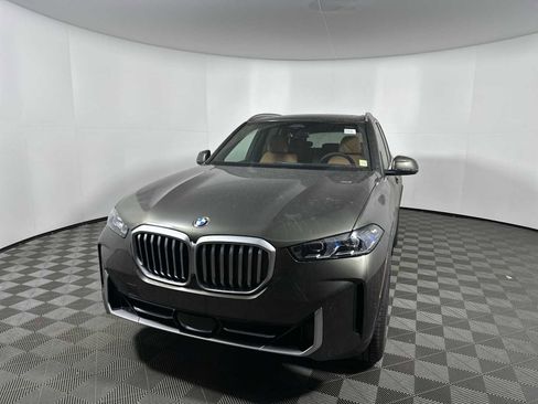 New 2026 BMW X5 xDrive40i w/ Climate Comfort Package image 7