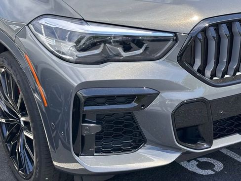 Used 2022 BMW X6 M50i w/ Dynamic Handling Package image 2